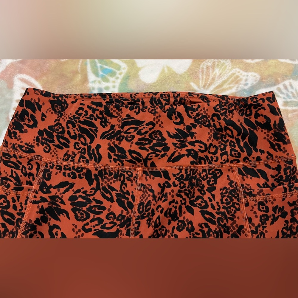 Burnt Orange Bebe Sport Capri 🔥 - Picture 6 of 9